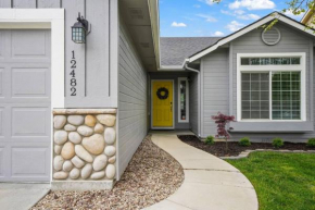 Remodeled, Charming Retreat on the City's Doorstep
